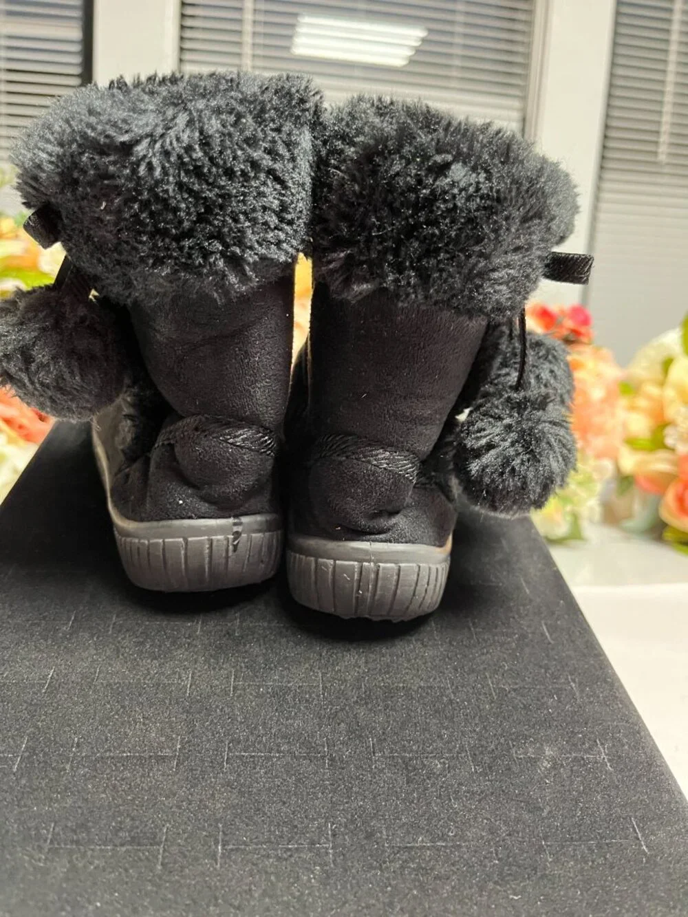 Black Faux Fur Pom Pom Winter Boots Side Zip Size 7